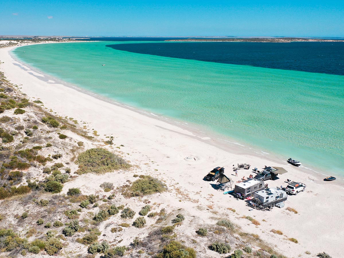 Caravans and cars camping on Perlubie Beach, Streaky Bay, South Australia