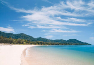 Dunk Island beachfront in Tropical North Queensland