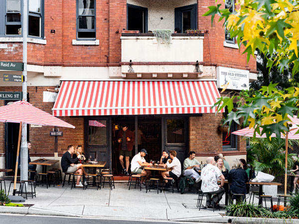 alfresco dining at The Old Fitzroy Hotel