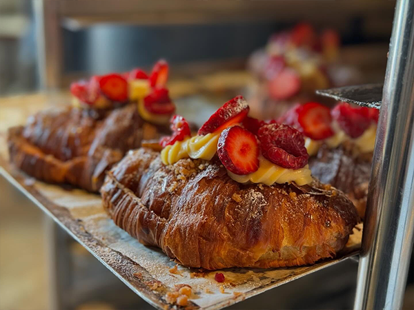 22 grams croissants with berries