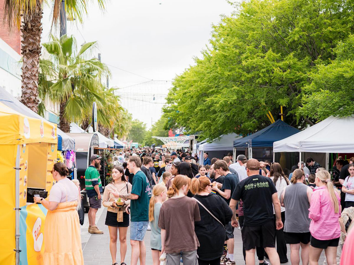 crowded market stalls at Moonlight Market Bendigo