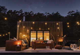 Cosmic Cabin Tasmania at night