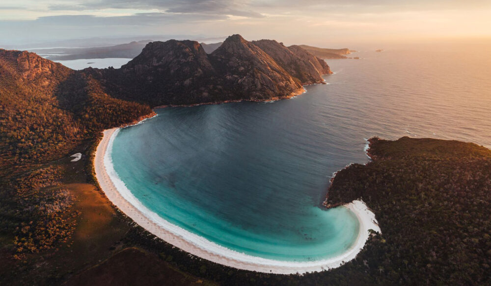 AAT Kings Tasmania tour to Wineglass Bay