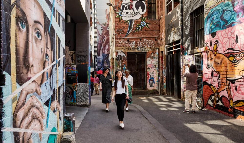 Duckboard Place street art