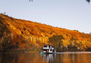 cruising the Murray River