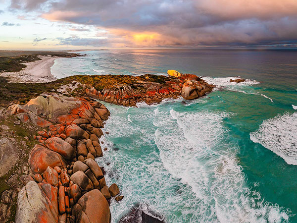 The Bay of Fires Walk