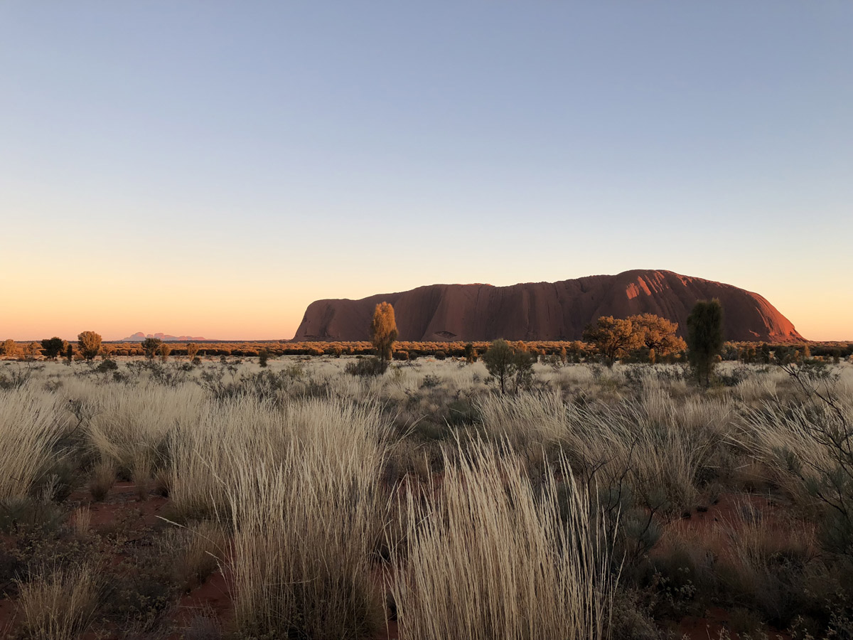 Why these Aussie couples have visited Uluṟu so much they’ve lost count