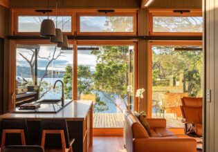 This Tassie shack is the holiday home of our dreams, and it’s for sale