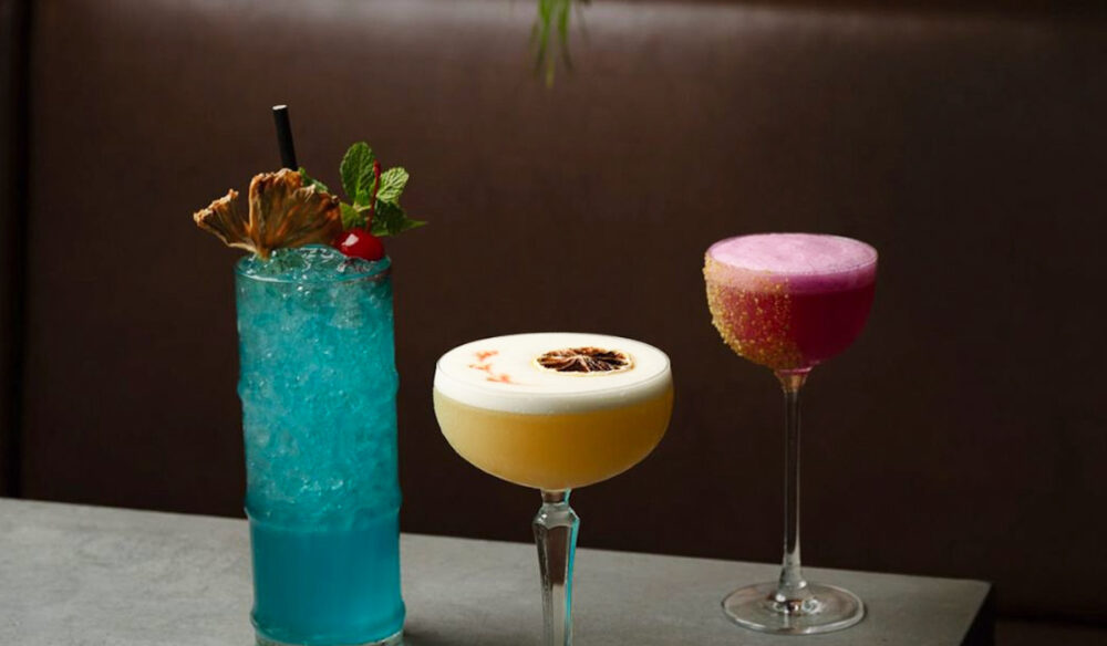 cocktail drinks at Daintree Bar, Sheraton Mirage, Port Douglas pubs