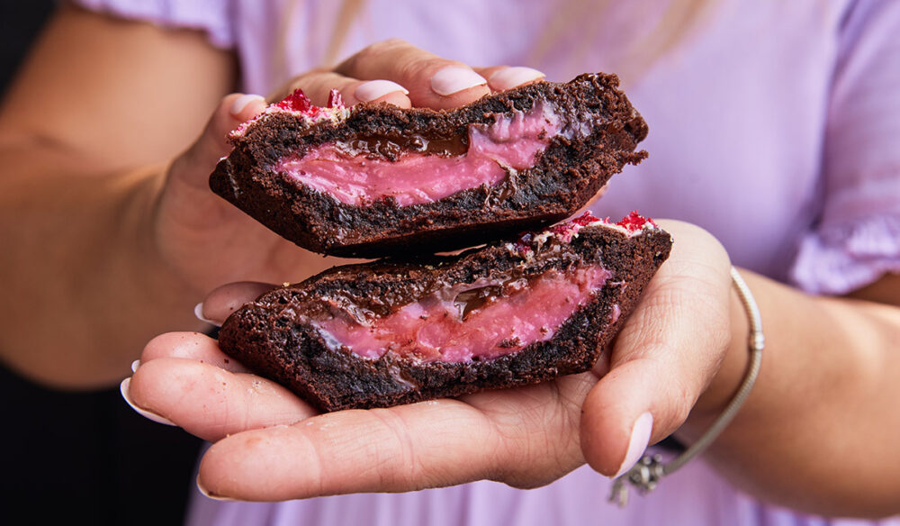 Mrs Browne Bakes’ raspberry goldfields cookie pie at Naomi & i